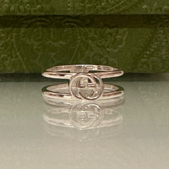 NWB GUCCI INTERLOCKING THIN OPEN BAND - Picture 10 of 16